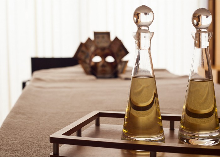 Luxury in a Drop: Why High-End Brands Use Pure Perfume Oils for Colognes